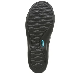 Bzees Flats|Women's , Poppyseed 3 Slip-On Black