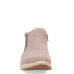 Clarks Boots|Women's , Breeze Clover Boot Taupe