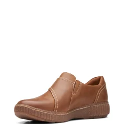 Clarks Loafers|Women's , Caroline Pearl Slip-On Dark Tan