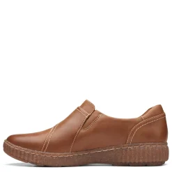 Clarks Loafers|Women's , Caroline Pearl Slip-On Dark Tan
