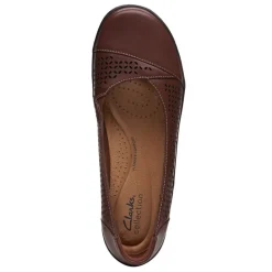Clarks Flats|Women's , Cora Iris Slip-On Dark Tan Leather