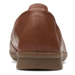 Clarks Flats|Women's , Jenette Ease Flat Tan Solid