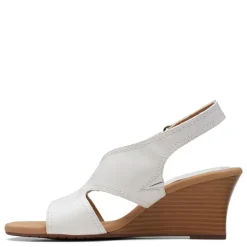 Clarks Wedges|Women's , Kyarra Aster Sandal White