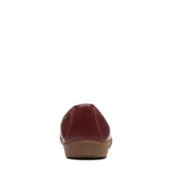 Clarks Flats|Women's , Meadow Opal Slip-On Chestnut