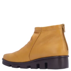 L'Amour Des Pieds Boots|Women's , Hadirat Boot Lioness Burnished