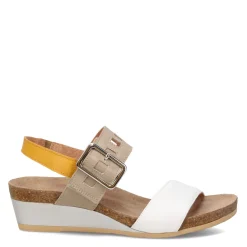 Naot Wedges|Women's , Dynasty Sandal White / Beige