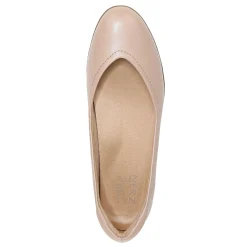 Naturalizer Slip-On Shoes|Women's , Vivienne Flat Creme Brulee