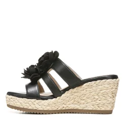 SOUL Naturalizer Sandals|Women's , Oodles Flower Sandal Black