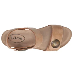 Taos Wedges|Women's , Carousel 3 Sandal Tan