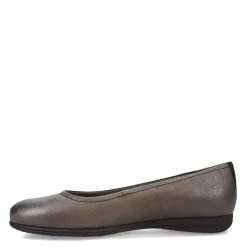 Trotters Flats|Women's , Darcey Flat Pewter